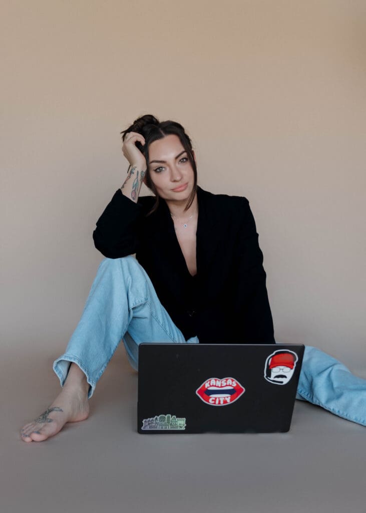 Portrait of Lindsey Murphy, Charleston family and wedding photographer