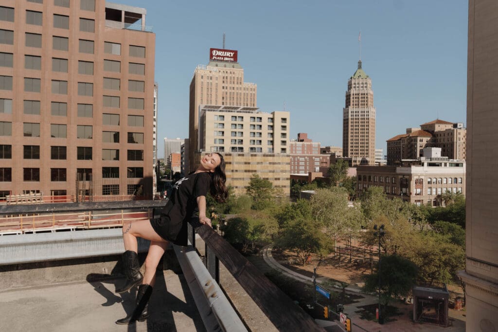 Portrait of Lindsey Murphy, Charleston family and wedding photographer